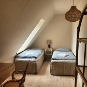 Atma Guesthouse - cozy and simple farmhouse bed & breakfast
